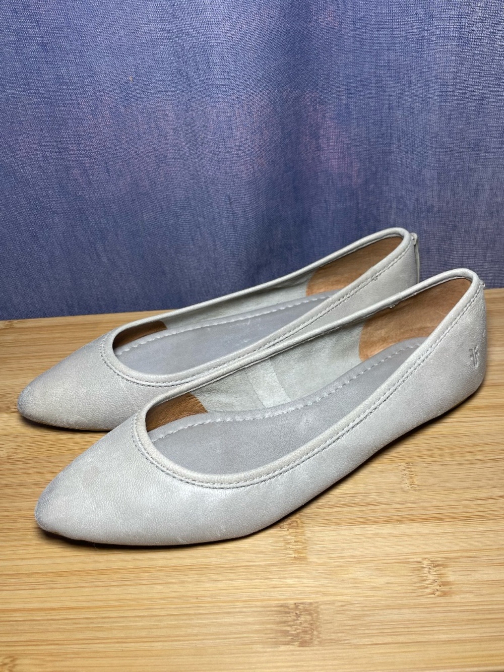 Frye Regina Rounded Pointy Toe Ballet Flats Shoes 9M Beige Tan Leather Shoes